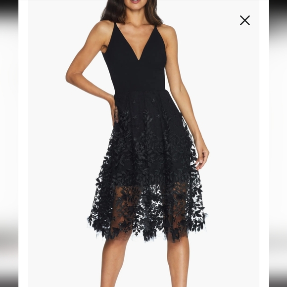 NWT Dress The Population Darleen V-Neck Embroidered Mesh Cocktail Dress Size M - Picture 2 of 11
